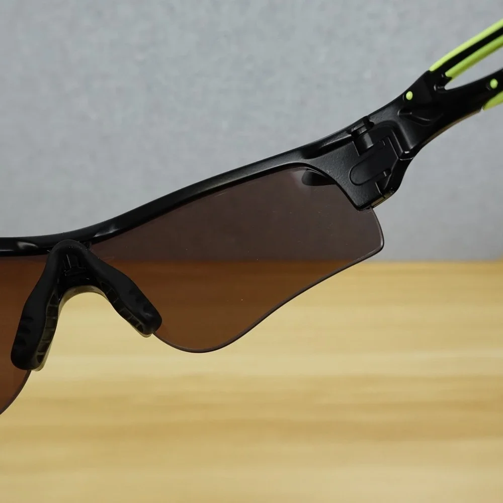 Oakley Radarlock Sunglasses Shades Prizm Polarized Black/Neon Green Frame w/Case